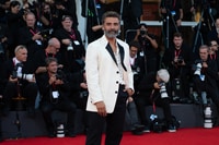 Oscar Isaac sul red carpet di Frankenstein - Foto: Giorgia Carena / Film Tv
