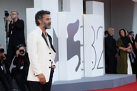 Oscar Isaac sul red carpet di Frankenstein - Foto: Giorgia Carena / Film Tv