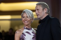 Hanne Jacobsen e Mads Mikkelsen sul red carpet di The Last Viking - Foto: Giorgia Carena / Film Tv