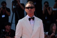 Jude Law sul red carpet di Il mago del Cremlino - Foto: Giorgia Carena / Film Tv