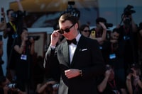 Paul Dano sul red carpet di Il mago del Cremlino - Foto: Giorgia Carena / Film Tv