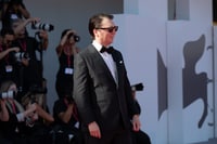 Paul Dano sul red carpet di Il mago del Cremlino - Foto: Giorgia Carena / Film Tv
