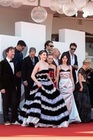 Scott Handy, Christopher Abbott, Thomasin McKenzie, Tim Blake Nelson, Amanda Seyfried, David Cale, Lewis Pullman, Jamie Bogyo, Viola Prettejohn, Maria Sand and Stacy Martin