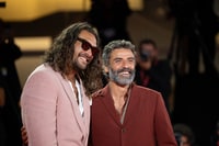 Jason Momoa e Oscar Isaac sul red carpet di in The Hand of Dante - Foto: Giorgia Carena / Film Tv