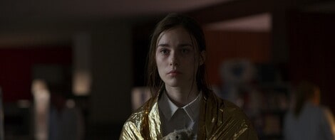 12 ore per la fine del mondo: Su Prime Video, un film tra spazio, catastrofe e legami familiari 