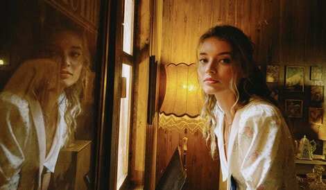 Giulia Maenza: Non solo incanto