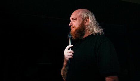 Eleazaro, alzati e monologa