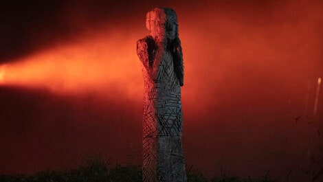 Pensive: Nel film di Rai 4, il volto oscuro del bisogno di essere visti 