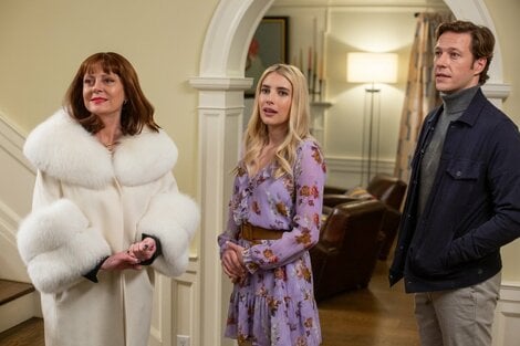 Ti presento i suoceri: Lo spettacolo delle relazioni stanche nel film di Rai 5