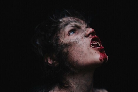 Wolfkin: Nel film di Rai 4, l’amore per il figlio lupo